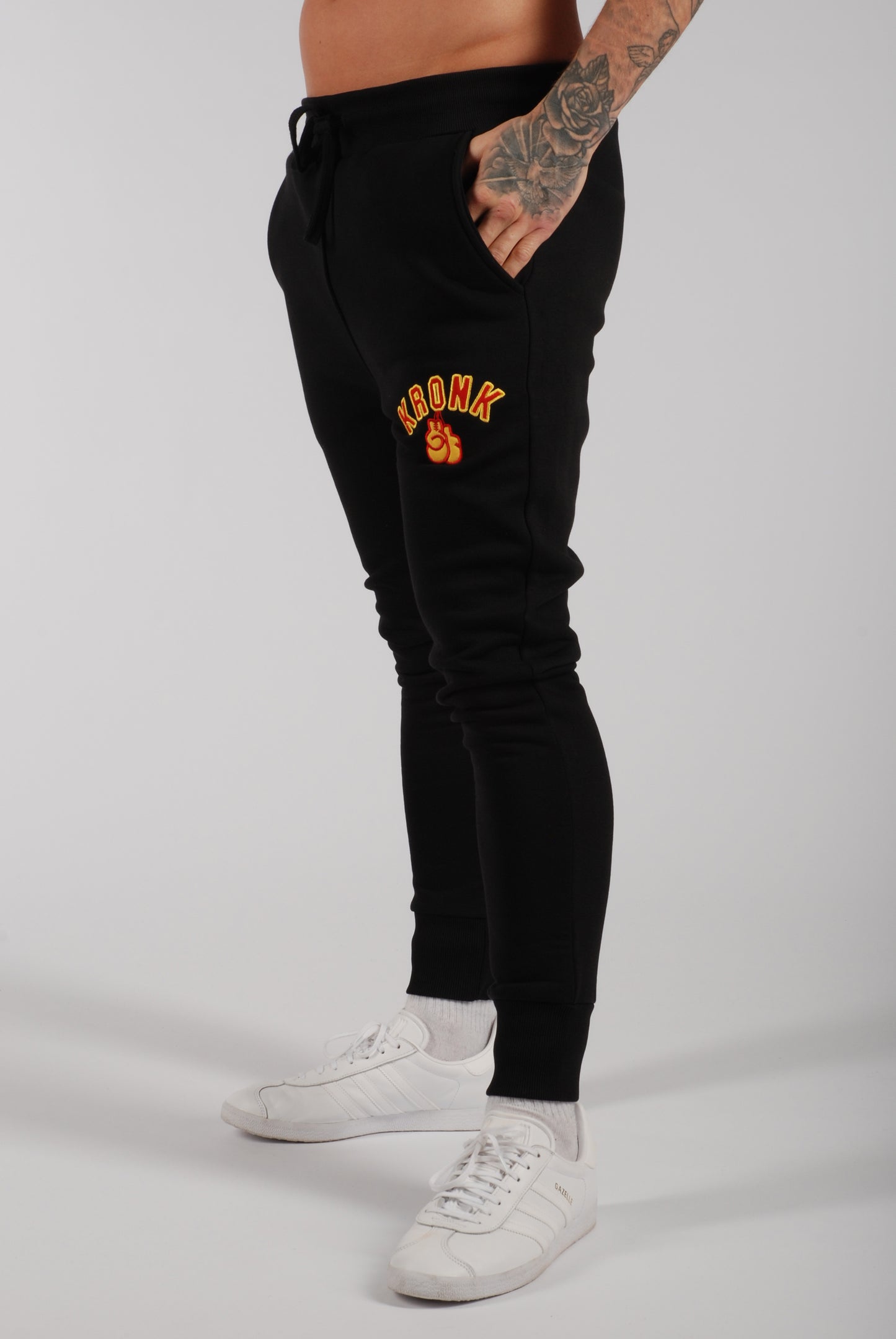 KRONK Gloves Applique Joggers Athletic Fit Black