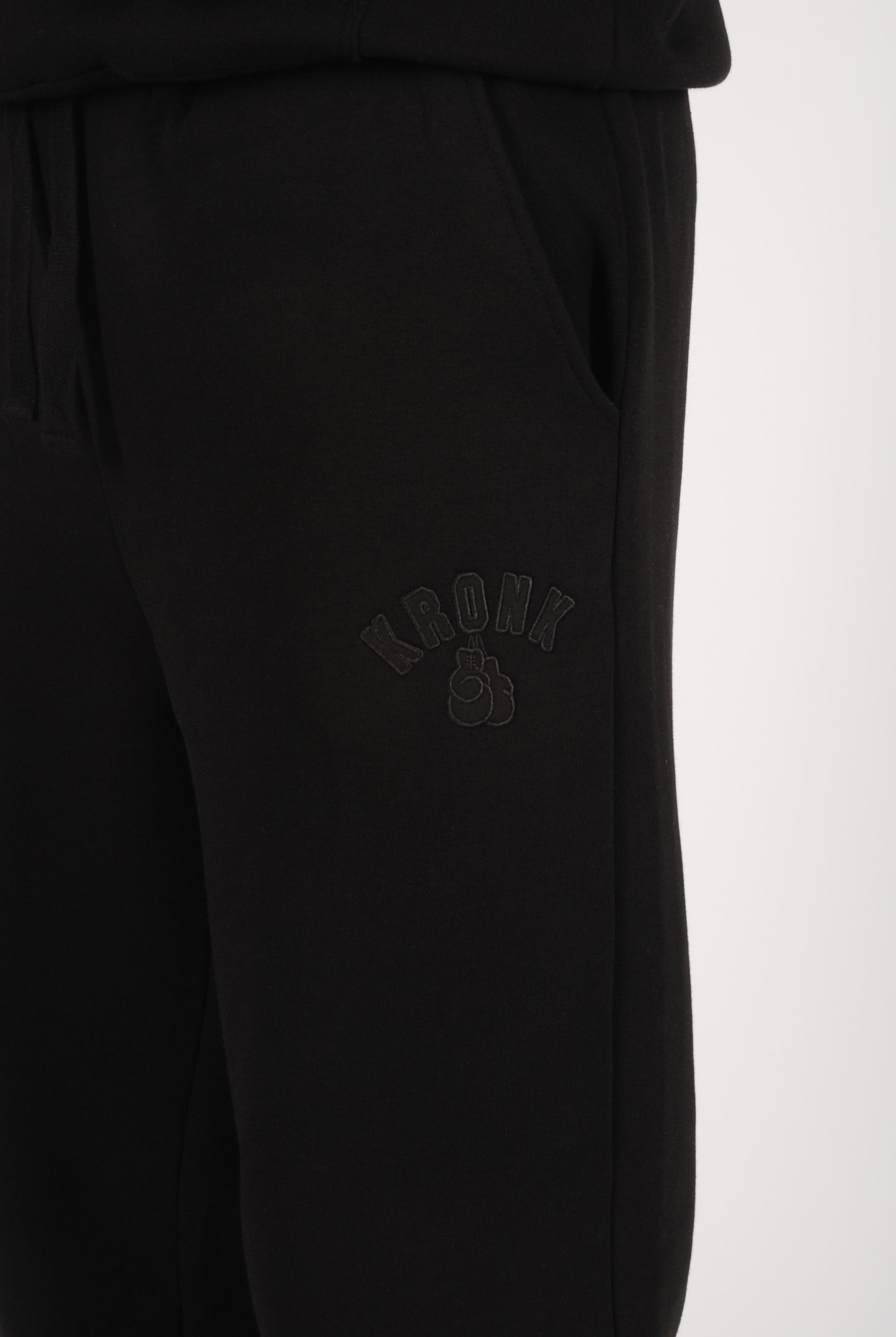 KRONKWOMEN Gloves Applique Joggers Loose Fit Black Stealth