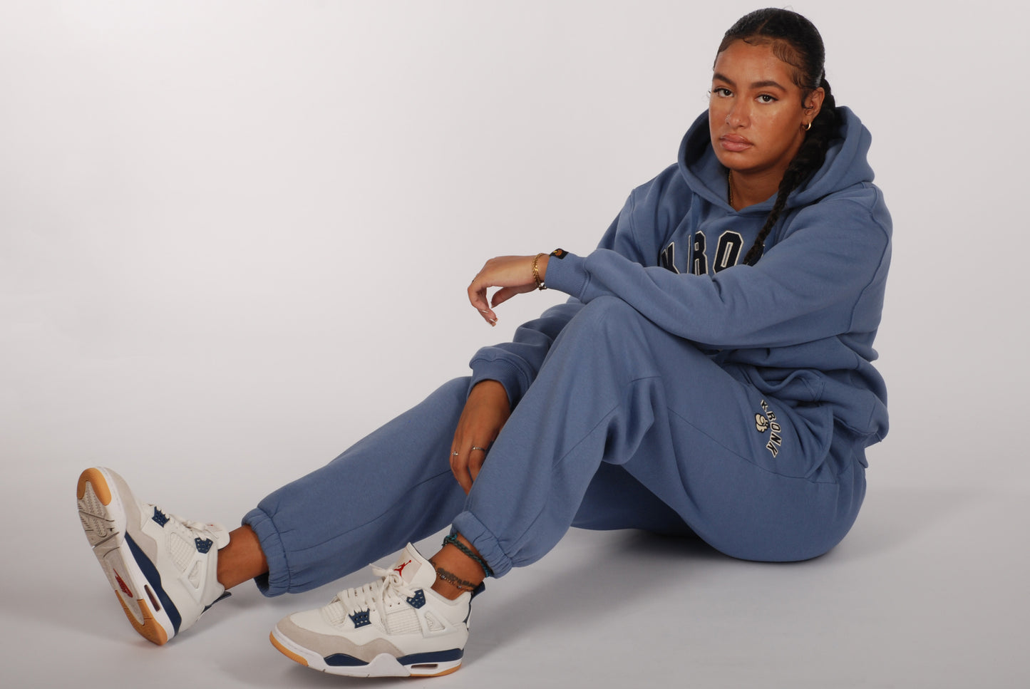 KRONKWOMEN Gloves Applique Joggers Loose Fit Steel Blue