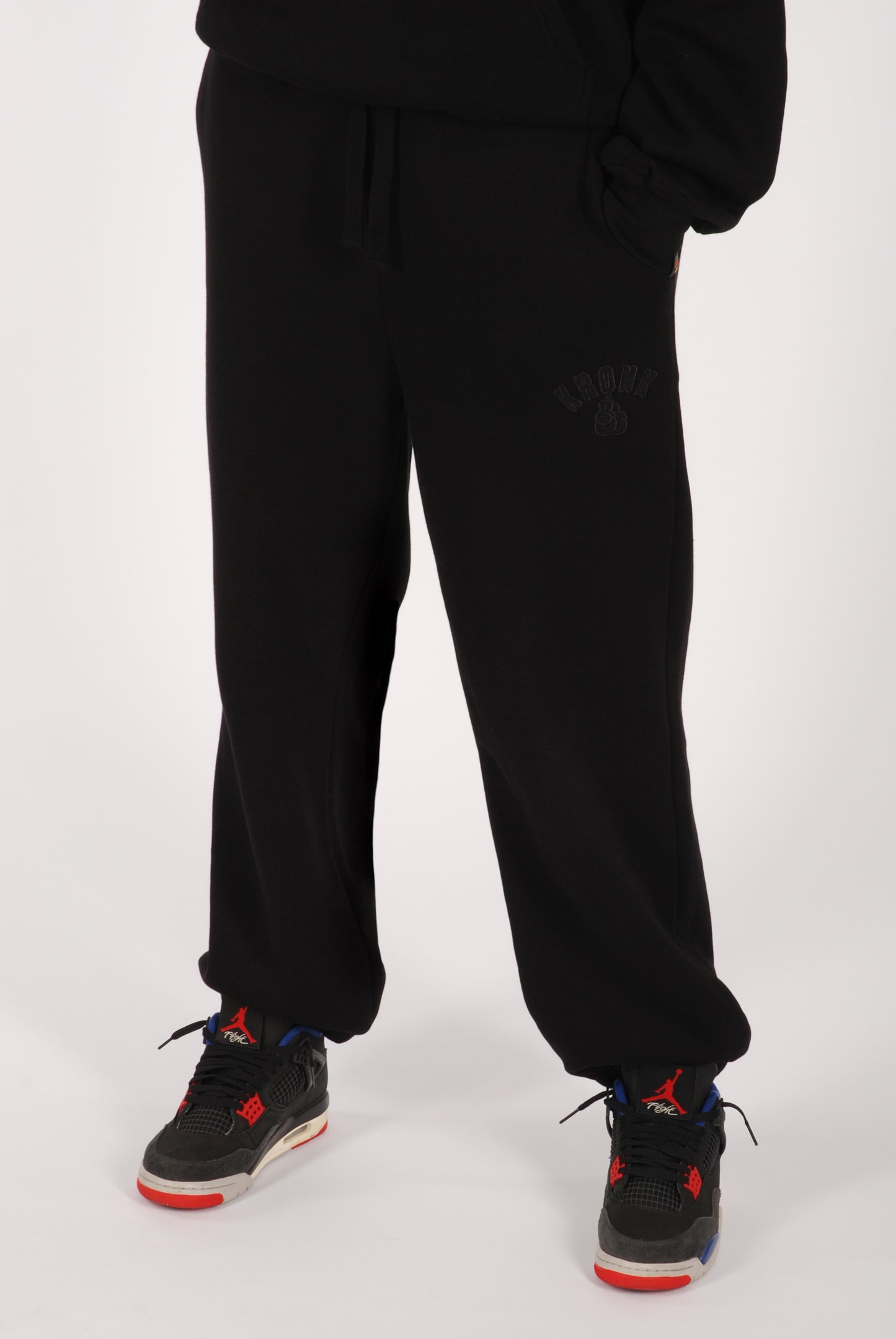KRONKWOMEN Gloves Applique Joggers Loose Fit Black Stealth
