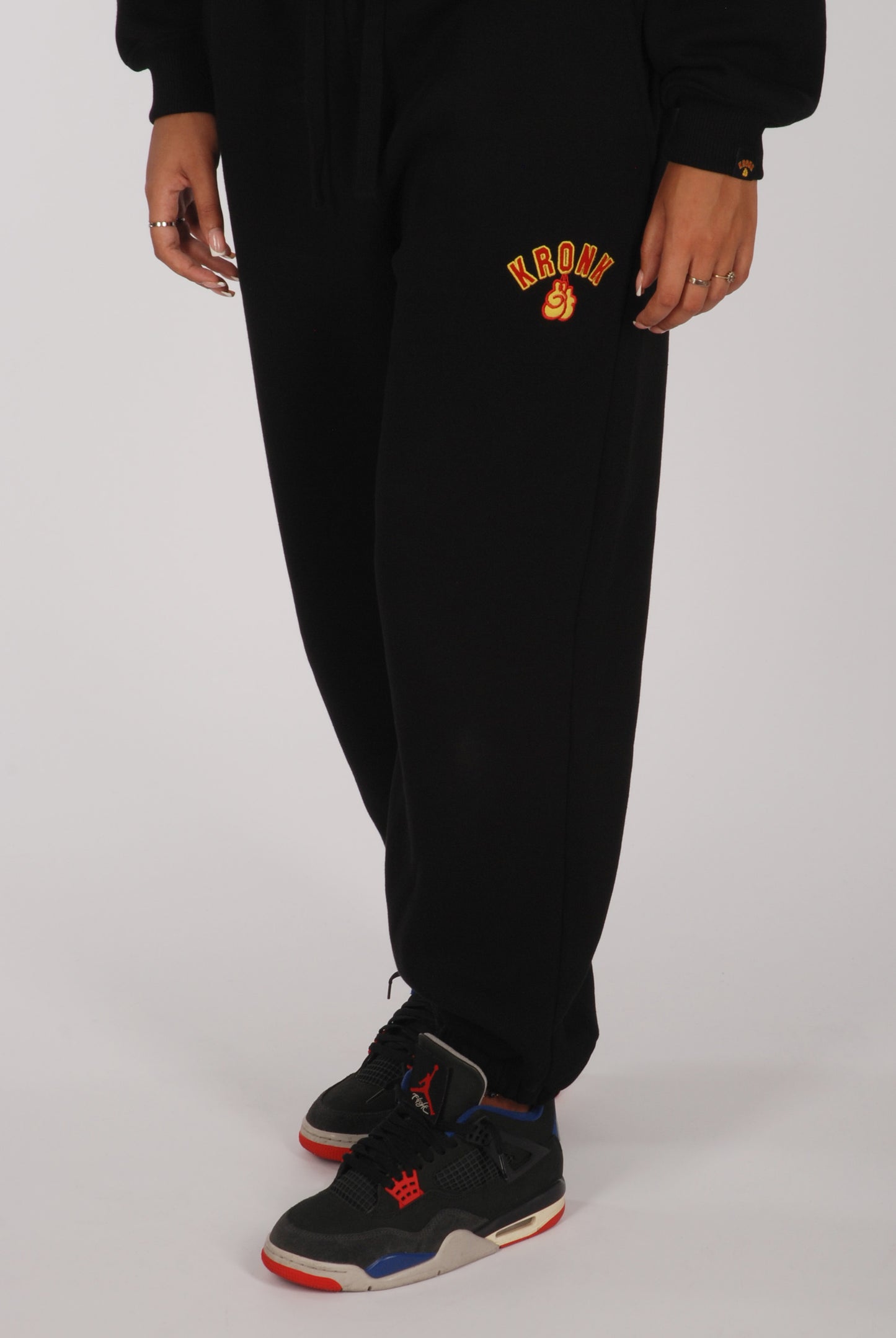 KRONKWOMEN Gloves Applique Joggers Loose Fit Black